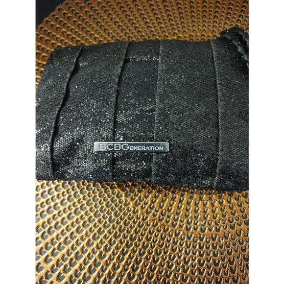 BCBG Wristlet - Picture 2 of 7